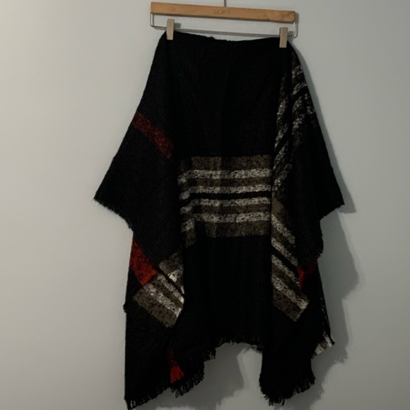 Soft wrap one size. Never worn - Picture 4 of 12